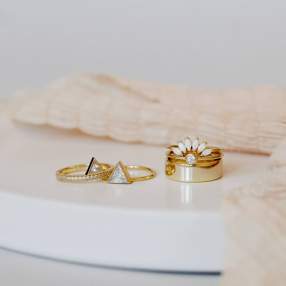 
                      
                        Gold Rings - Opal Crown
                      
                    