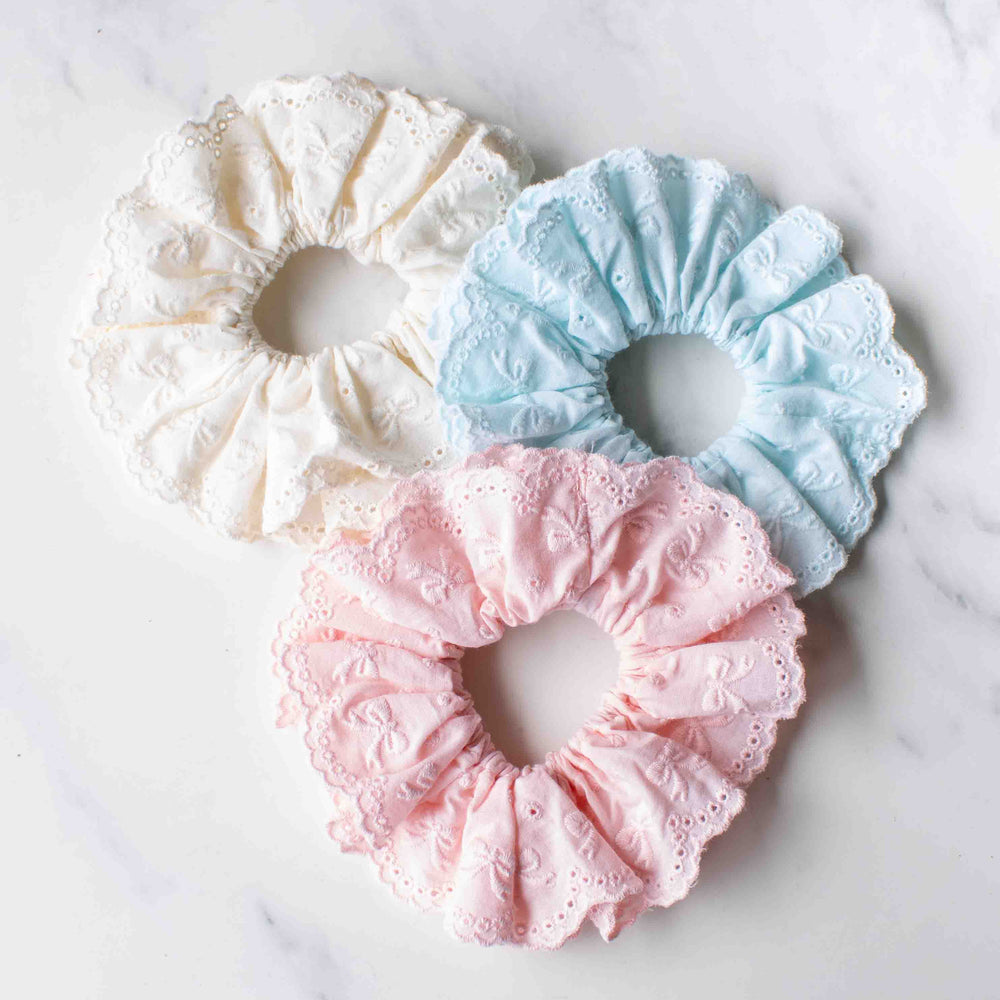 
                      
                        Ribbon Embroidery Lace Scrunchie
                      
                    