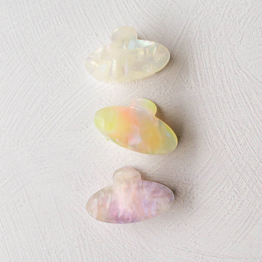 
                      
                        Eco Oval The Rainbow Hair Claw Clip
                      
                    