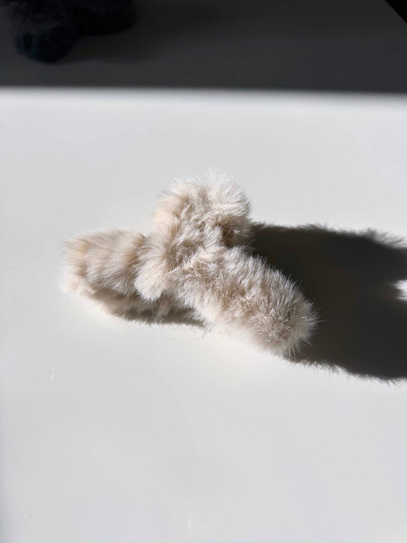Giant Fluffy Vegan Fur Claw Hair Clip