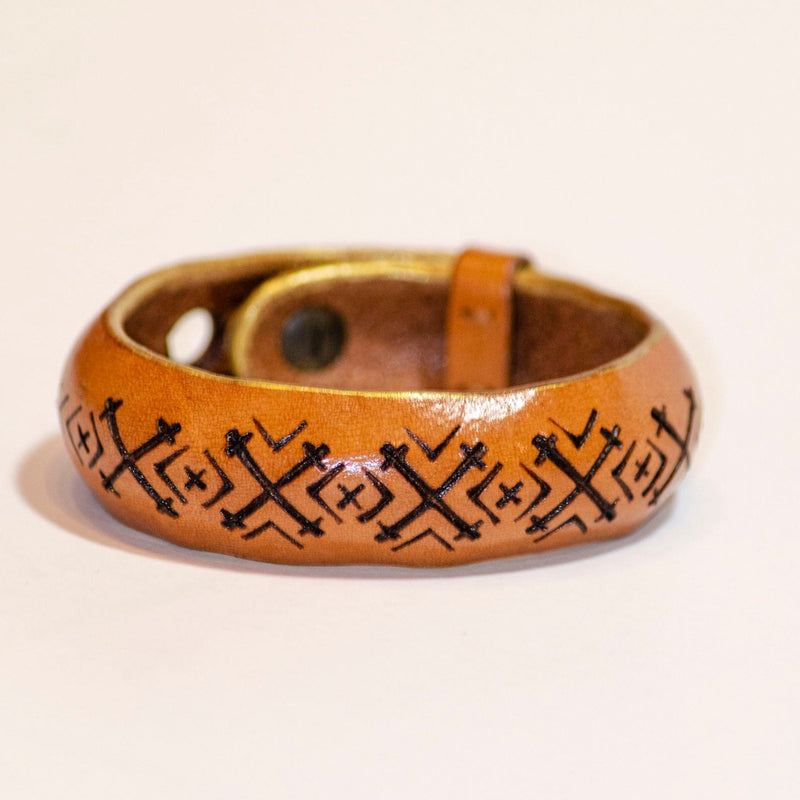 Mara Cross Bracelet