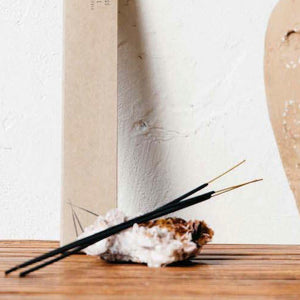 Amber & Moss Incense - Pack of 15